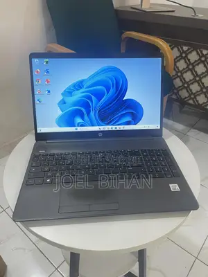 Neuf Ordinateur Portable HP EliteBook 840 G5 32GB Intel Core I3 HDD 1T