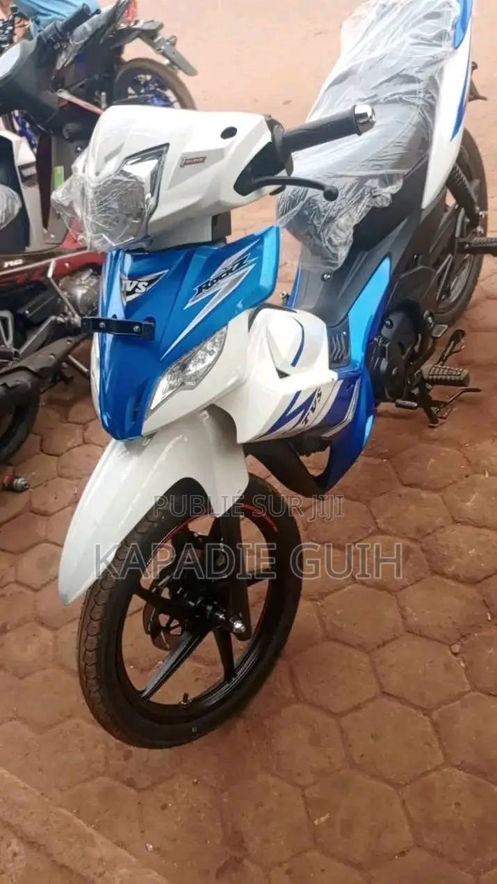 New TVS HLX 125 2023 Blanc