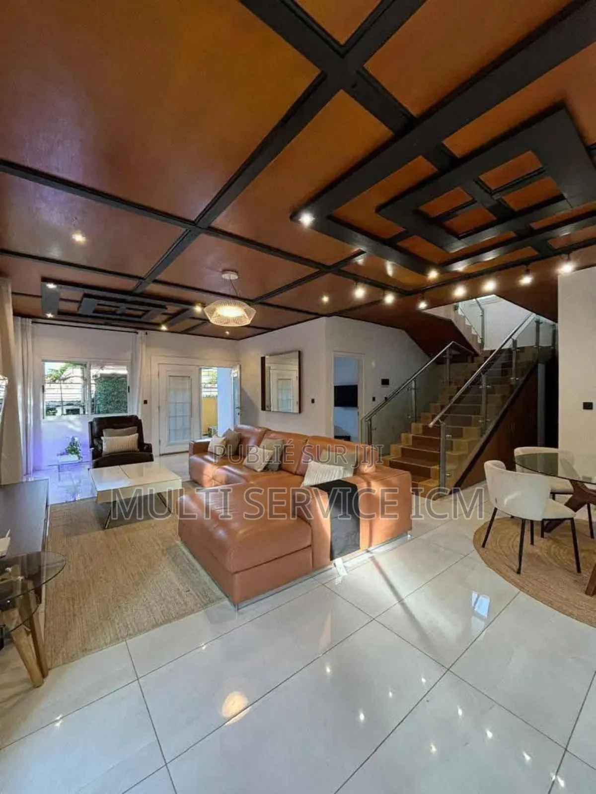 Furnished 8chbre Duplex dans Ismaël Coulibaly, Cocody à Vendre