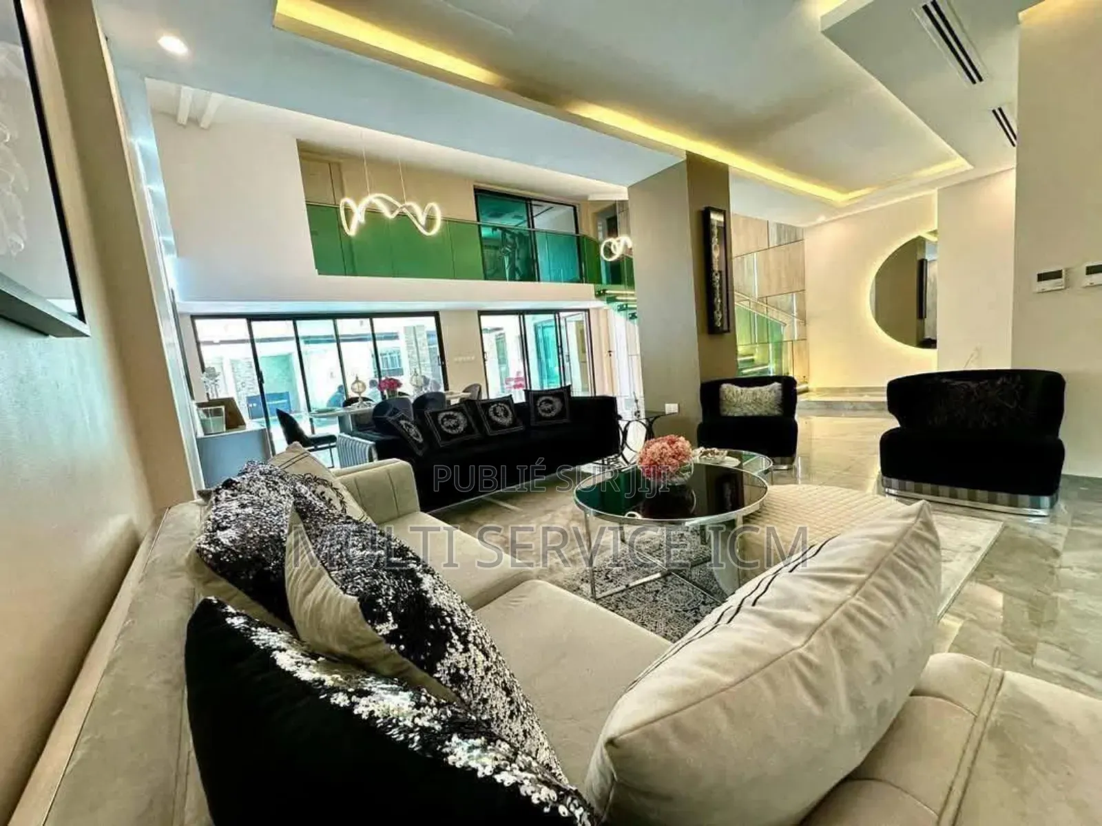 Furnished 8chbre Duplex dans Ismaël Coulibaly, Cocody à Vendre