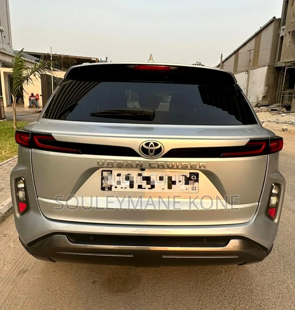 Toyota Urban Cruiser 2025 Gris