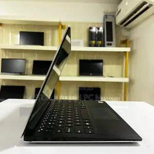 New Dell Studio XPS 13 (1340) 8GB Intel Core I7 SSD 512GB