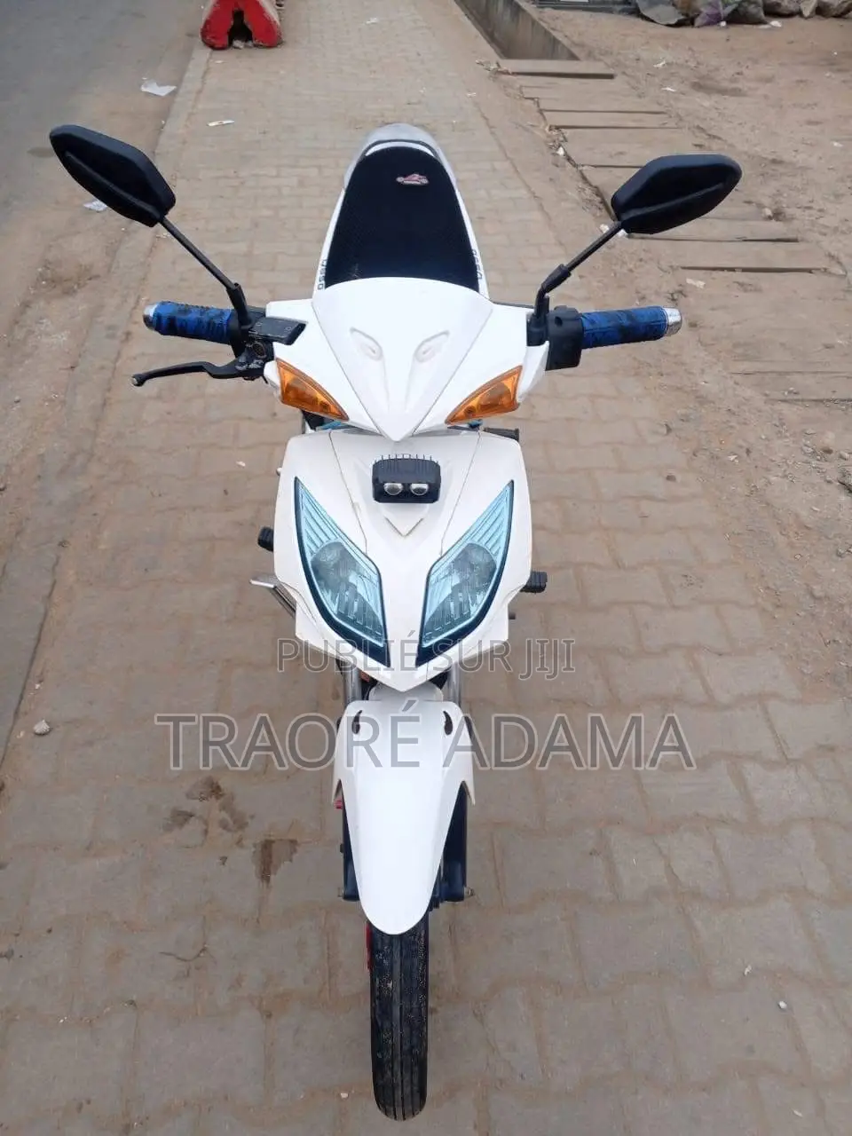 New Autre 2023 Blanc