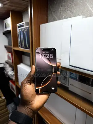 New Apple iPhone 16 Pro 128 GB Argenté