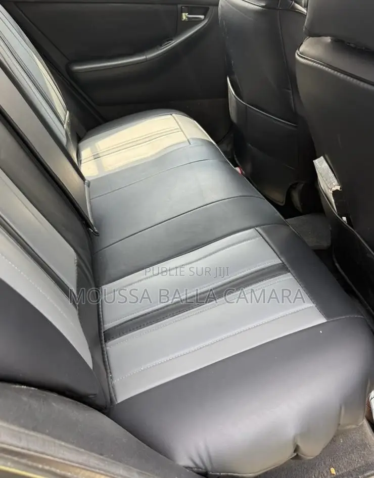 Toyota Corolla 1.4 D Automatic 2004 Gris