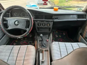 Mercedes-Benz 190 1997 Bordeaux