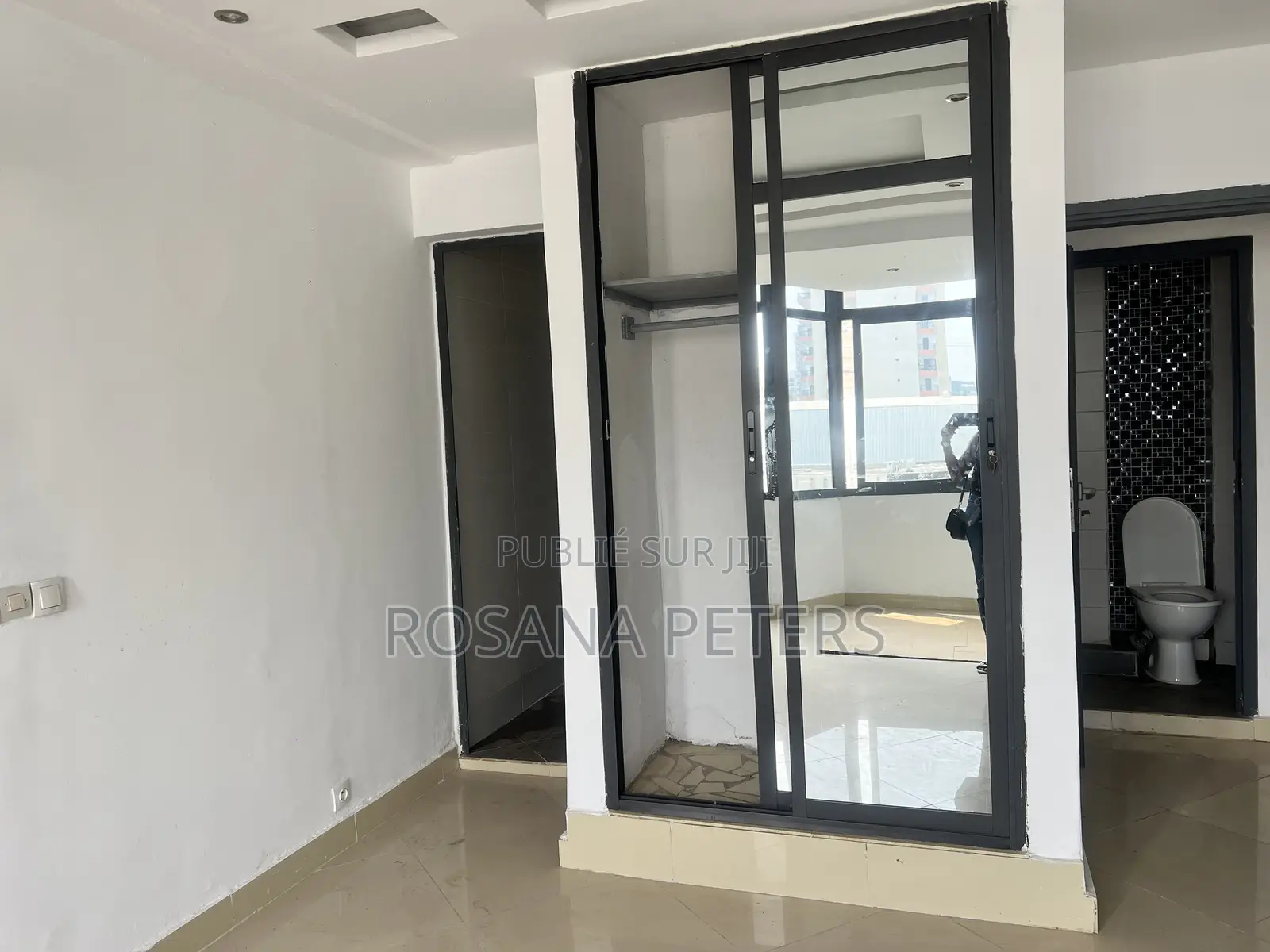 Apparemment À Louer 2 Pièces en Zone4