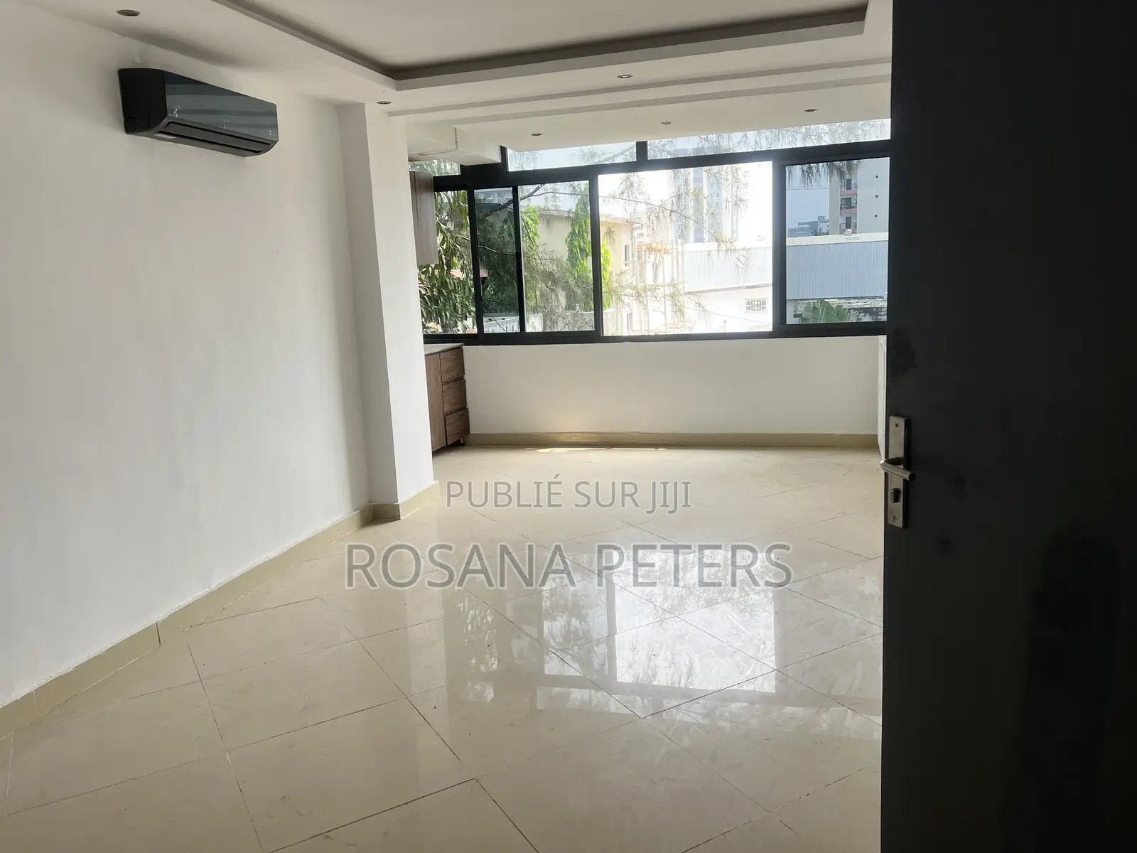 Apparemment À Louer 2 Pièces en Zone4