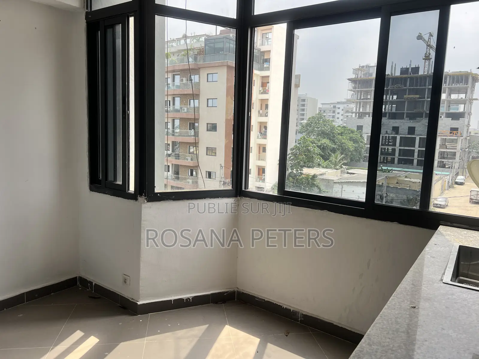 Apparemment À Louer 2 Pièces en Zone4