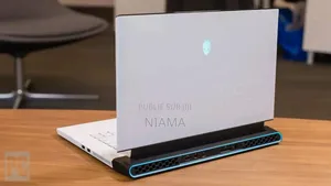 New Ordinateur Portable Alienware M17x R2 16GB Intel Core I7 SSD 512GB