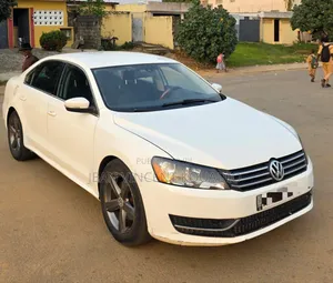 Volkswagen Passat 1.8T R-Line 4dr Sedan (1.8L 4cyl) 2016 Black