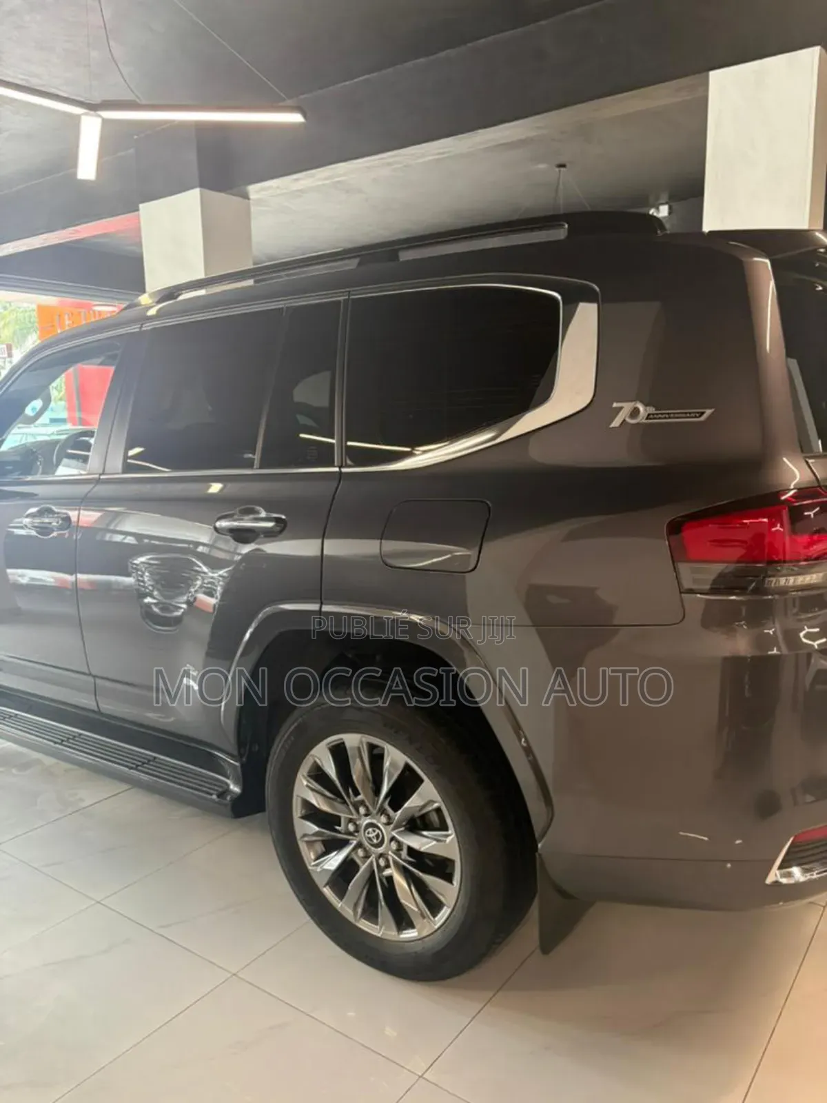 Toyota Land Cruiser LC300 2025 Gris