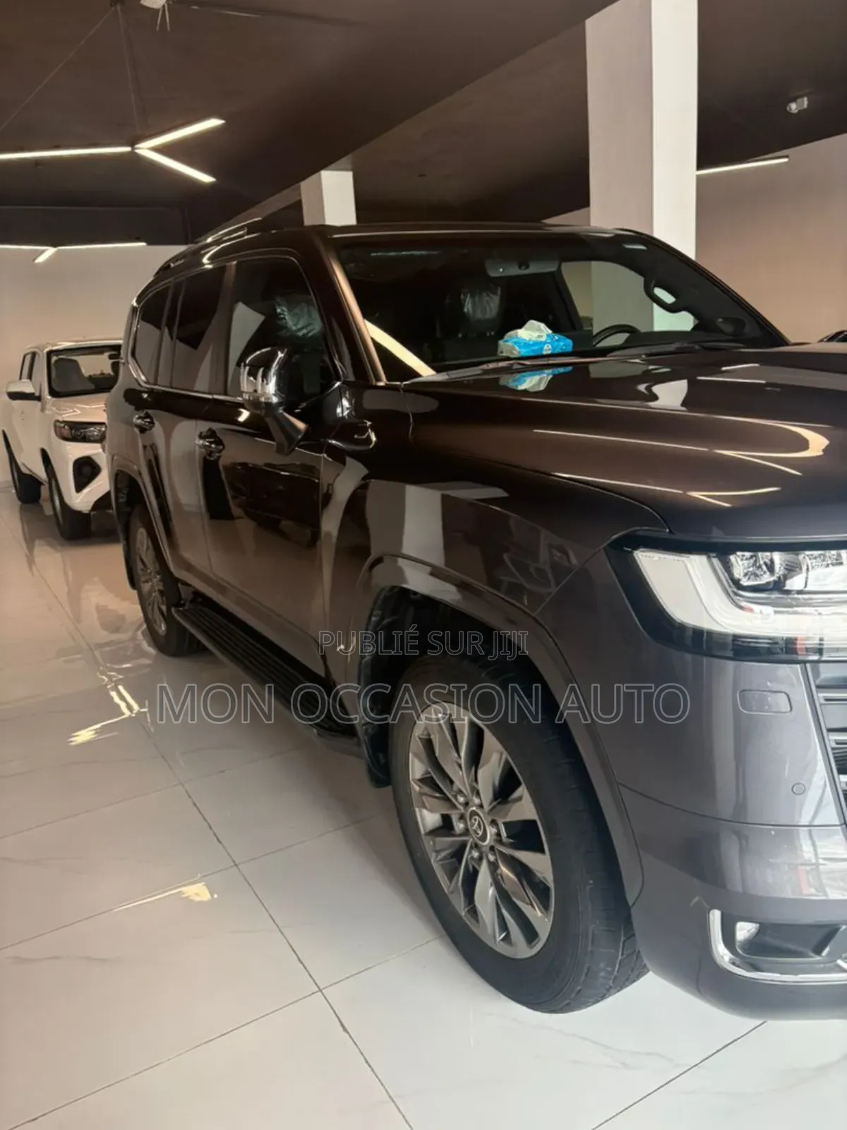 Toyota Land Cruiser LC300 2025 Gris