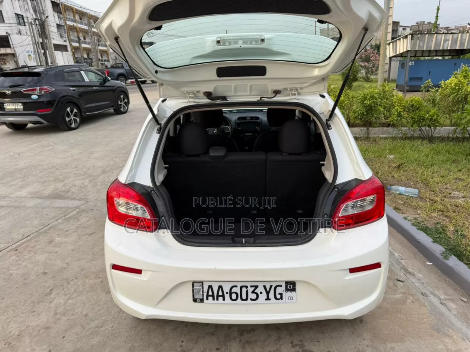 Mitsubishi Mirage 2022 Blanc