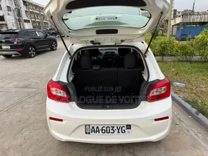 Mitsubishi Mirage 2022 Blanc