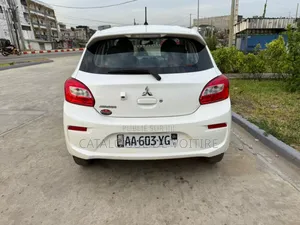 Mitsubishi Mirage 2022 Blanc