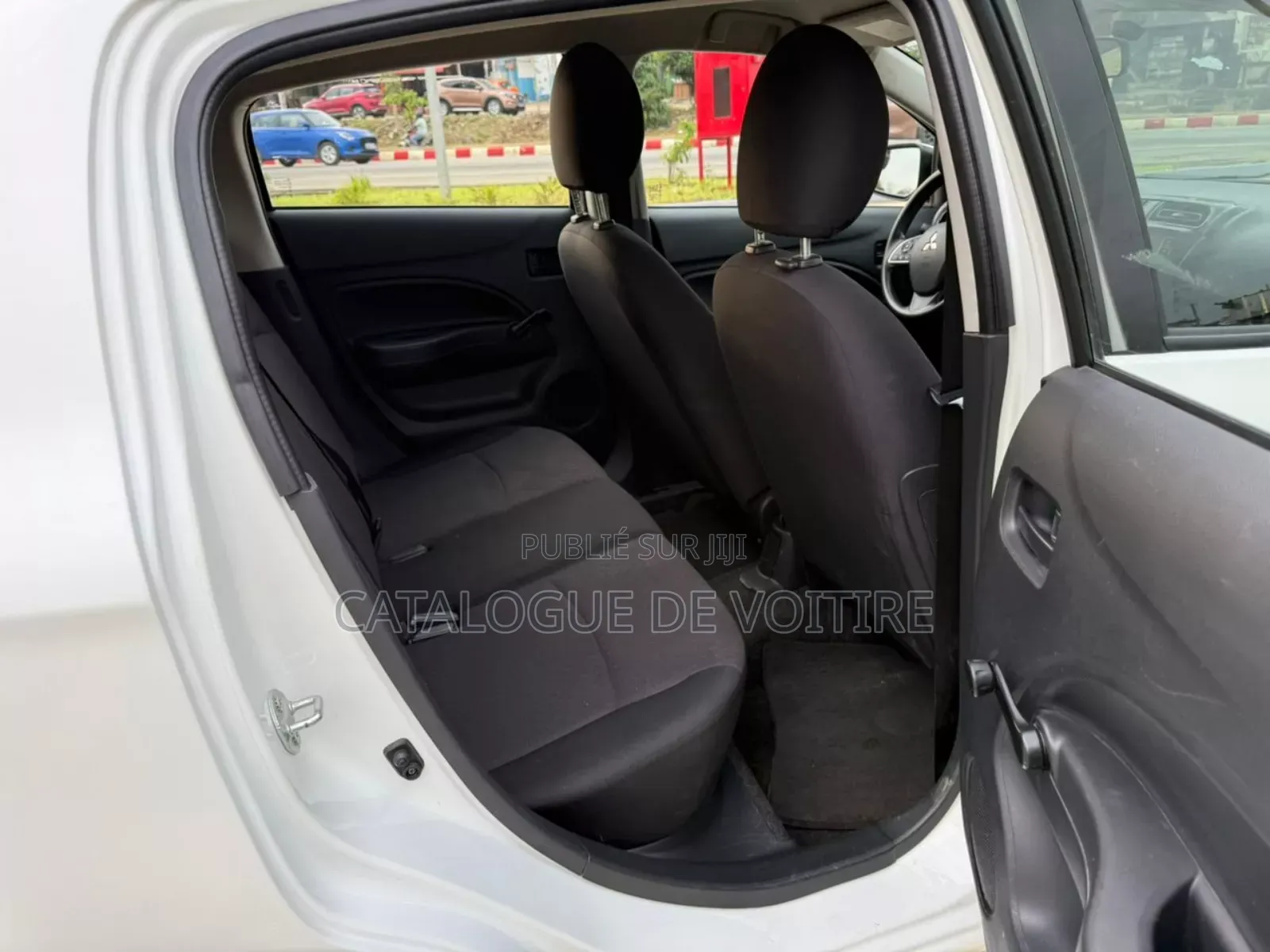 Mitsubishi Mirage 2022 Blanc