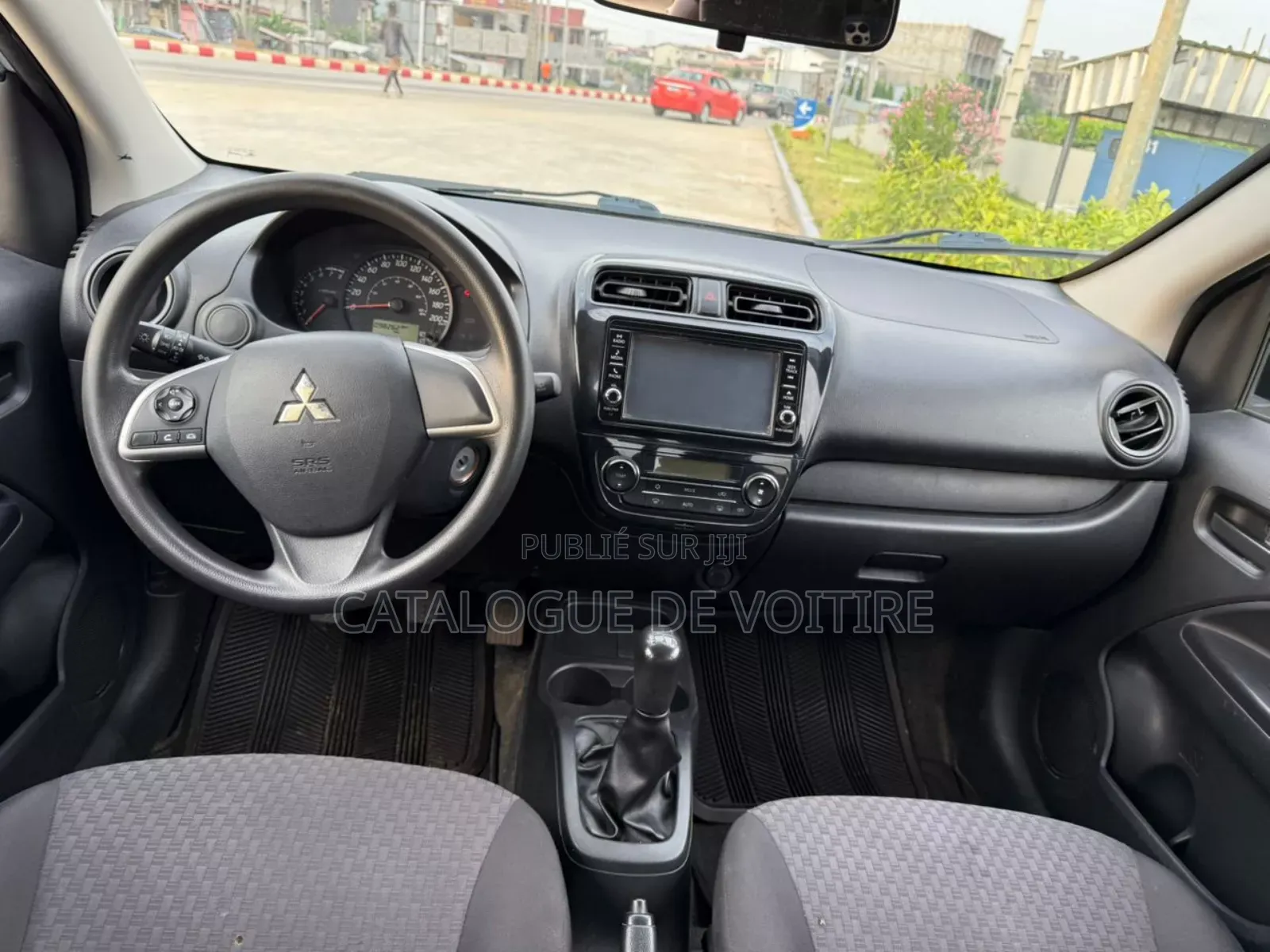 Mitsubishi Mirage 2022 Blanc