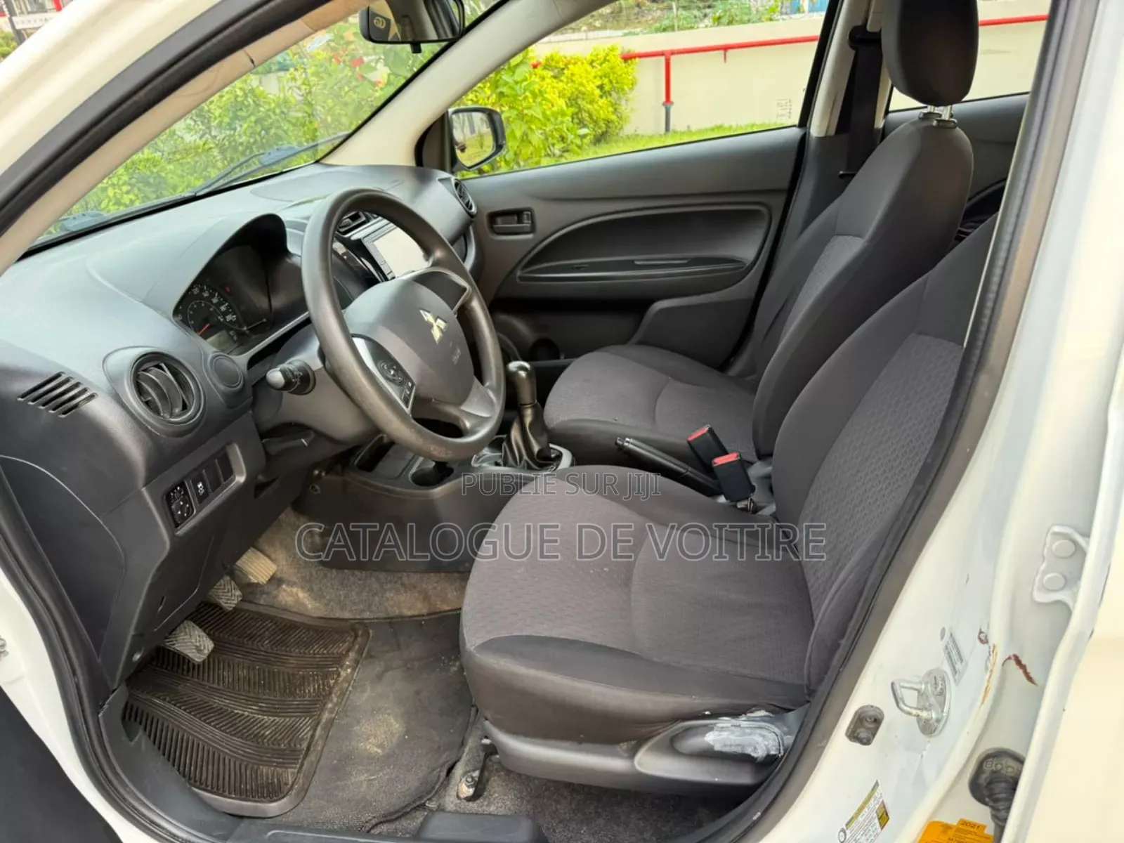 Mitsubishi Mirage 2022 Blanc