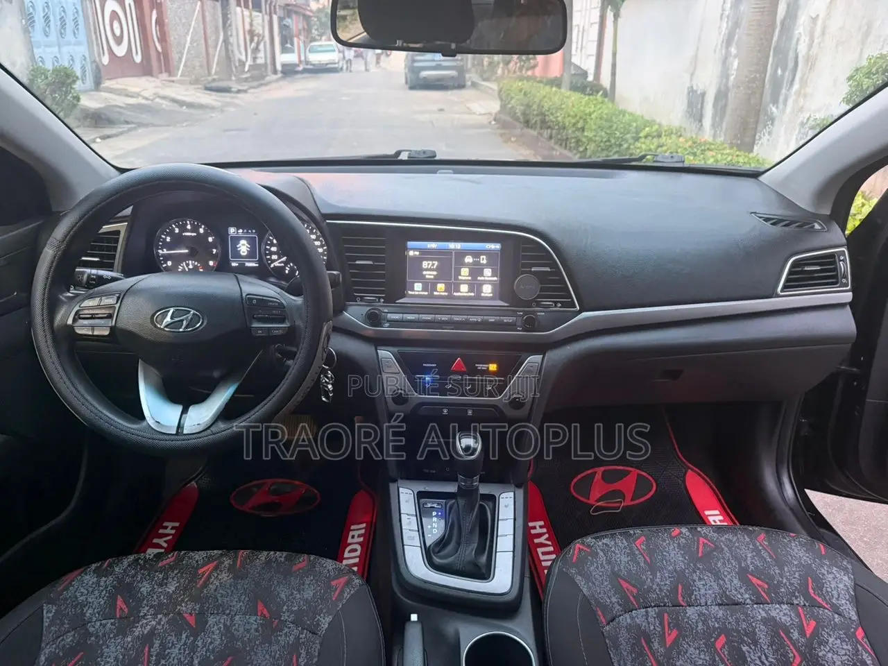 Hyundai Elantra 2018 Black