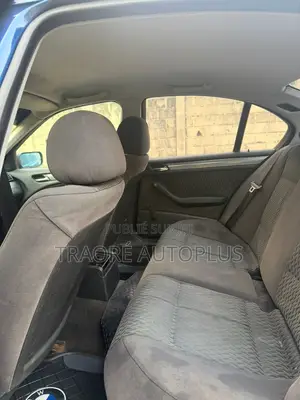 BMW 318i 1999 Bleu