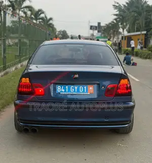 BMW 318i 1999 Bleu