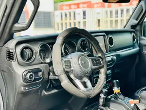 Jeep Wrangler Sahara 4 Door 4x4 2023 Argenté