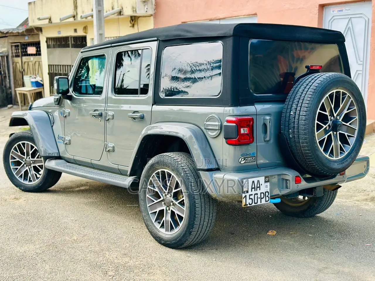 Jeep Wrangler Sahara 4 Door 4x4 2023 Argenté