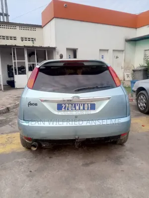 Ford Focus 2018 Bleu