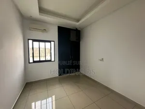 Furnished 3chbre Appartement dans Location Immobilière, Cocody à Louer