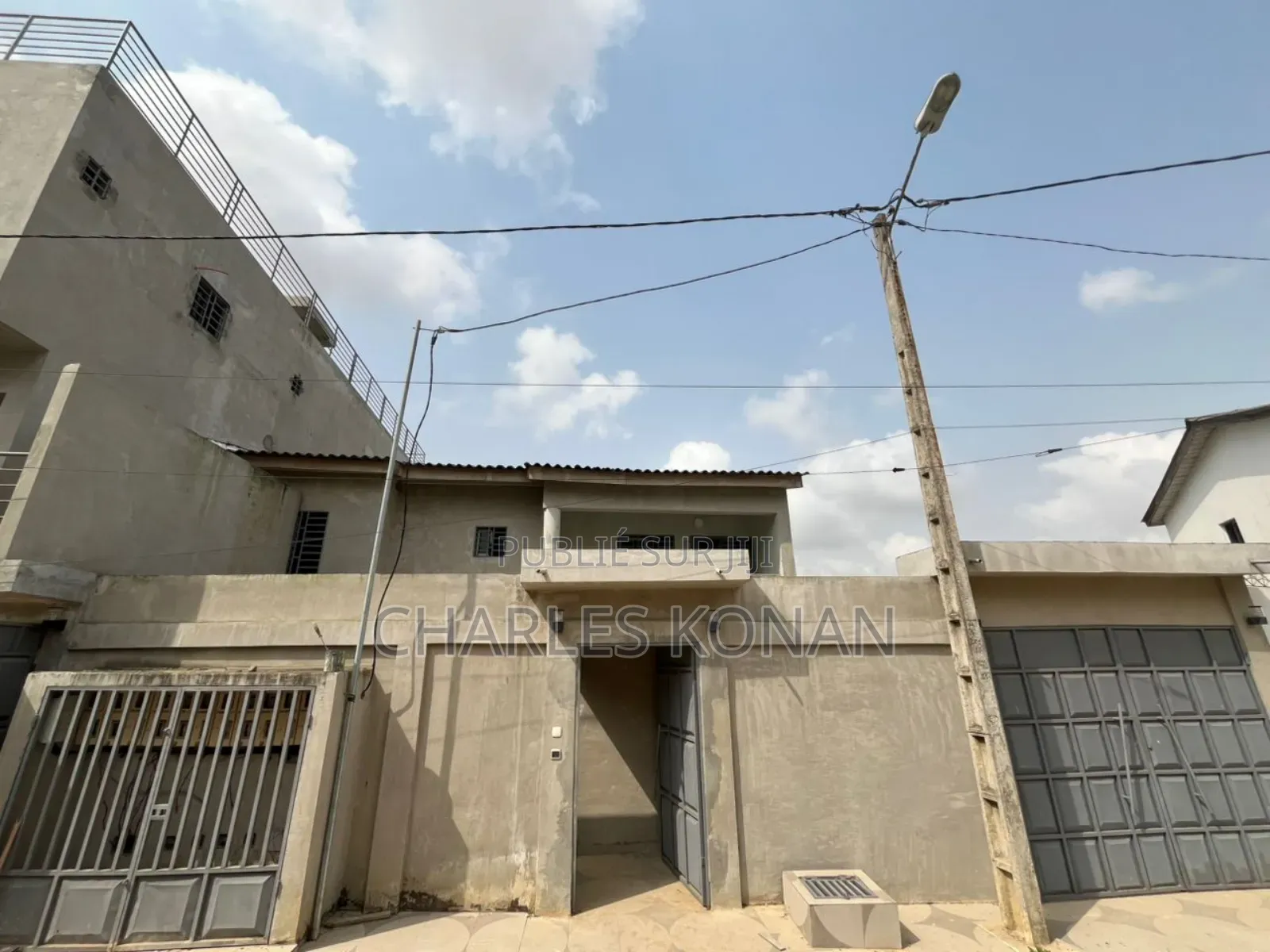 5chbre Duplex dans Bingerville à Louer