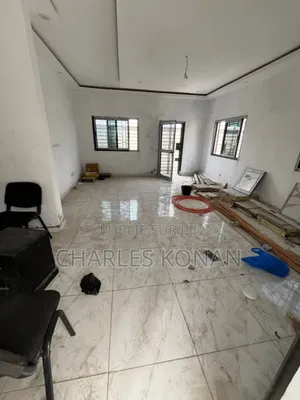 5chbre Duplex dans Bingerville à Louer