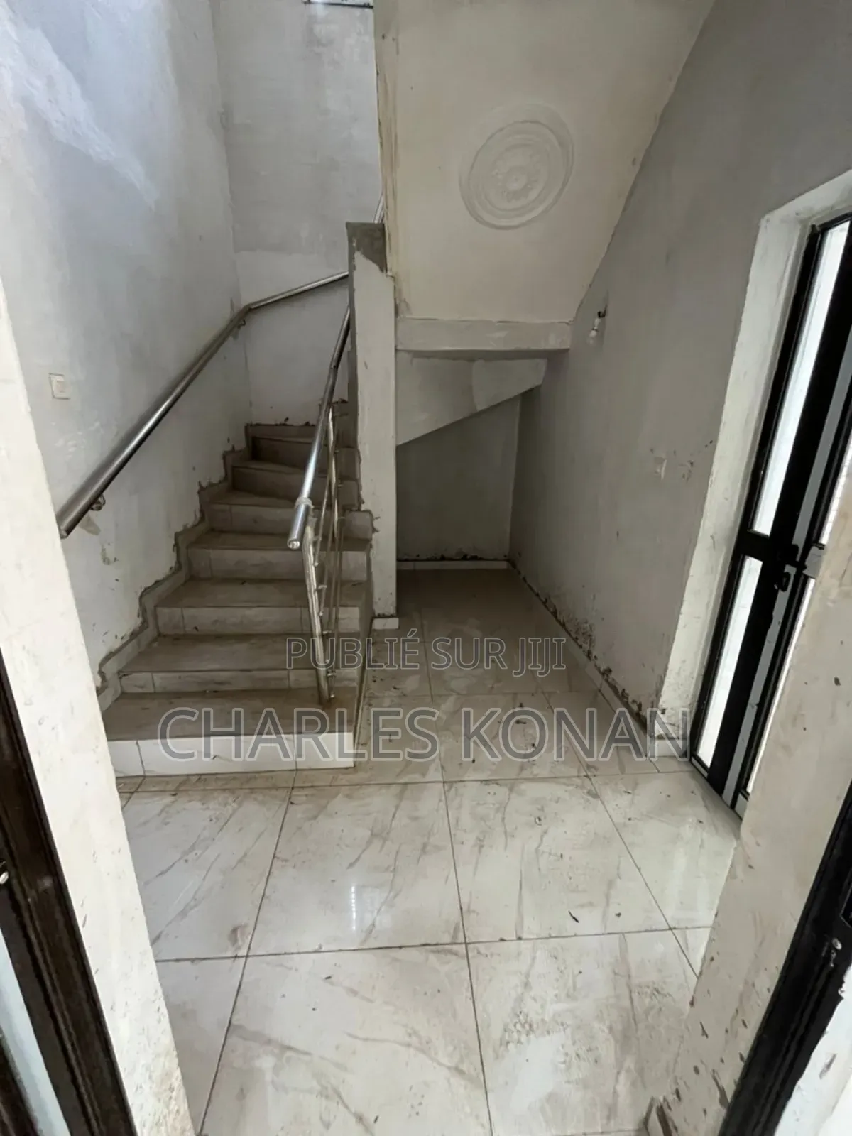 5chbre Duplex dans Bingerville à Louer