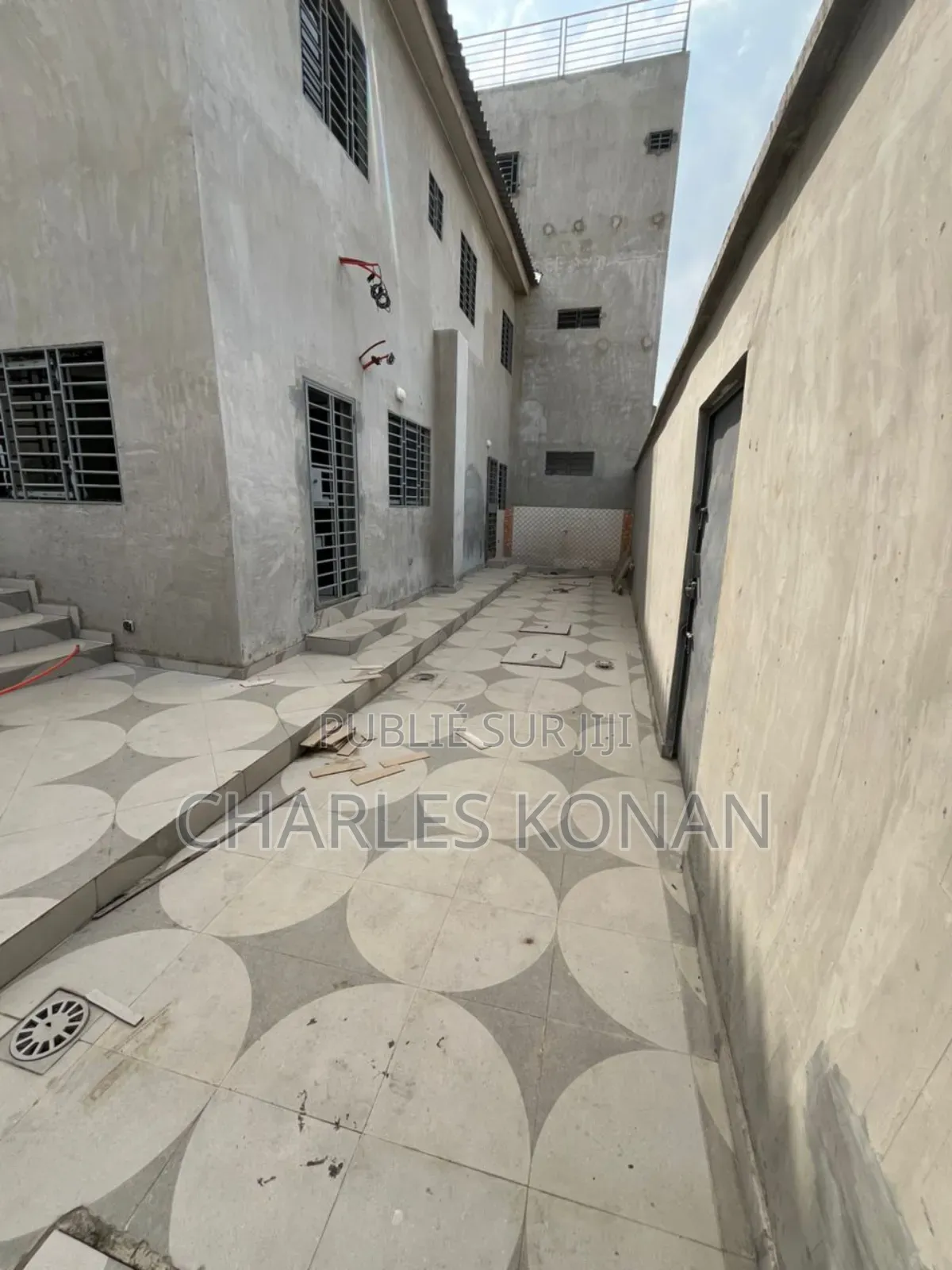 5chbre Duplex dans Bingerville à Louer