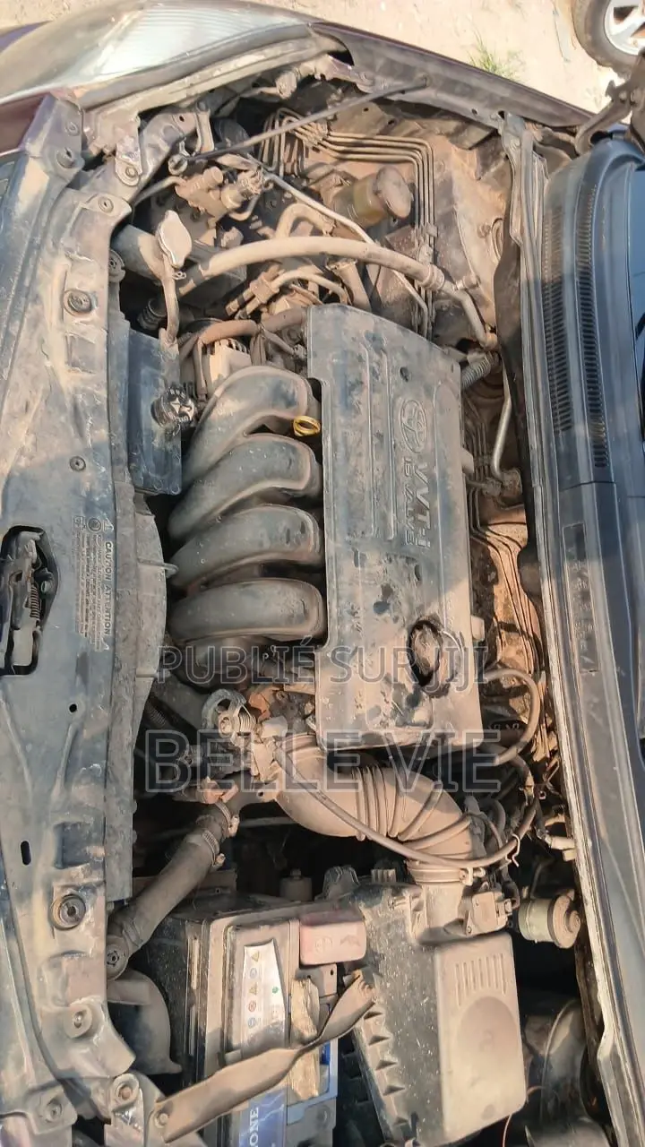 Toyota Verso 2009 Rouge