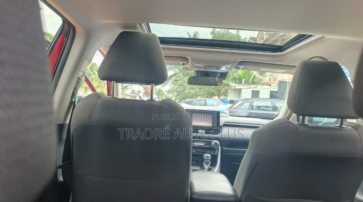 Toyota RAV4 2021 Rouge