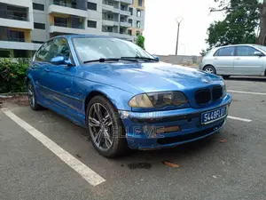 BMW 1 Series 2004 Bleu