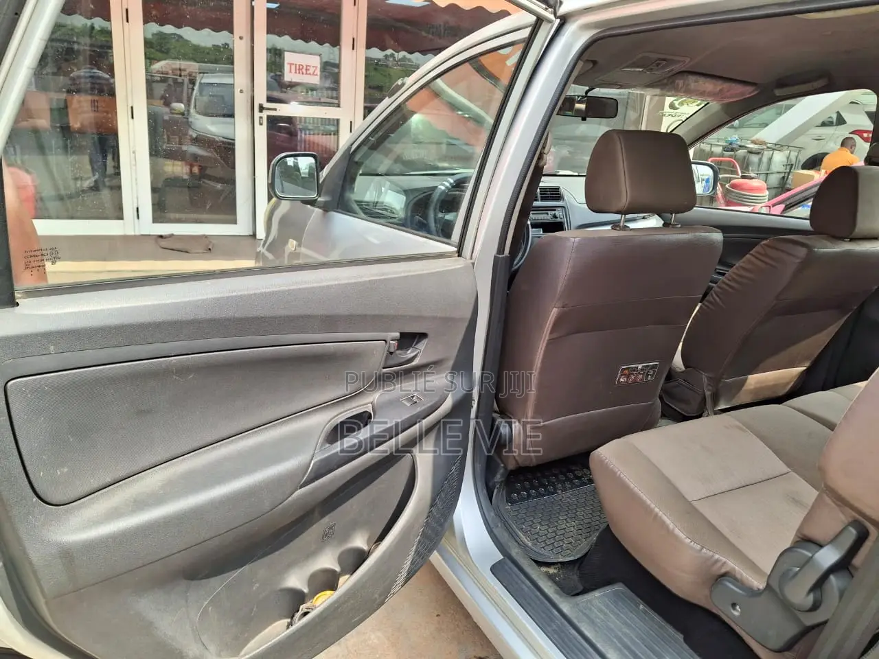 Toyota Avanza 2013 Gris