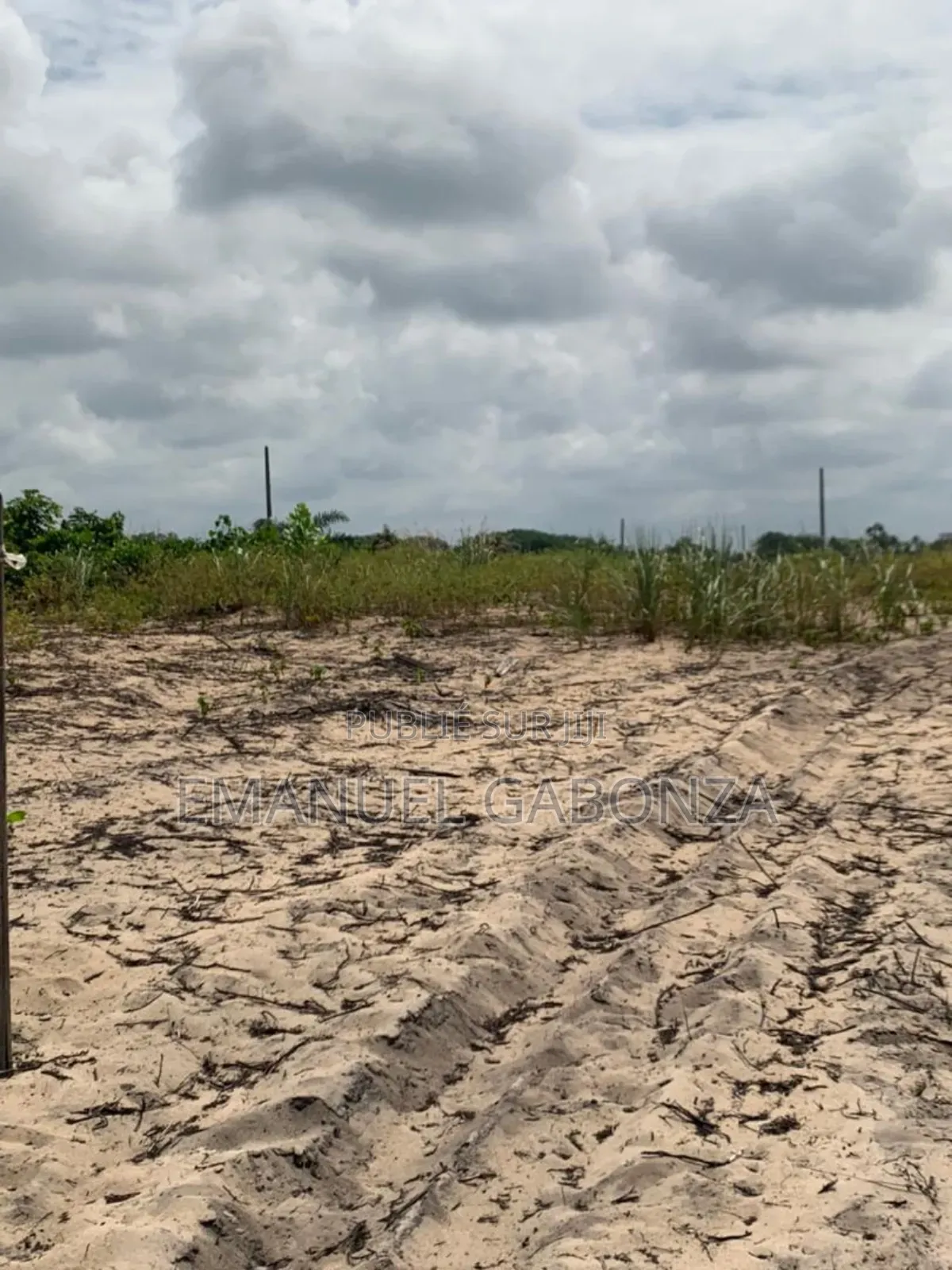 *Terrain À Vendre en Rapide 4 Lots De 400m2 a 18m