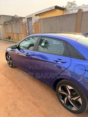Hyundai Elantra 2021 Bleu