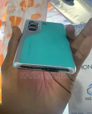 New Tecno Camon 40 Pro 256 GB Vert