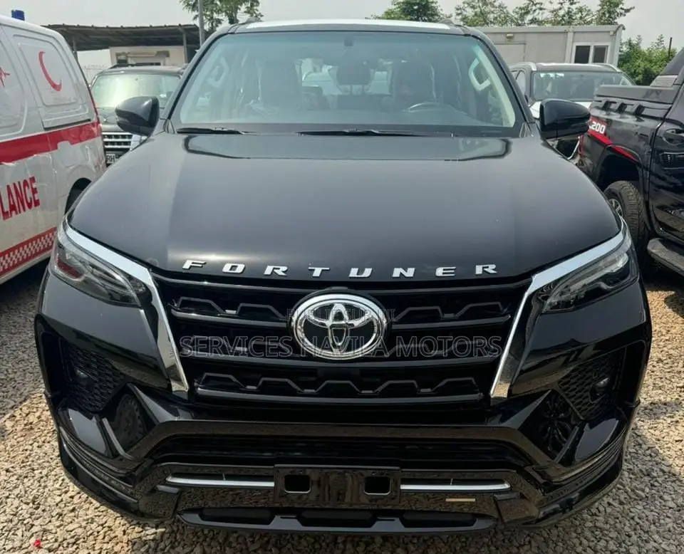 New Toyota Fortuner 2025 Black