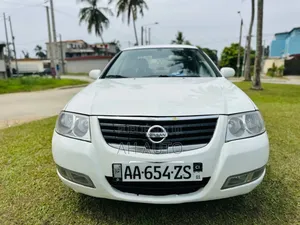 Nissan Sunny 2013 Blanc