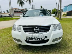 Nissan Sunny 2013 Blanc