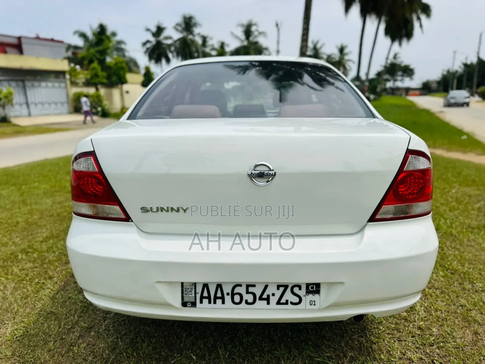 Nissan Sunny 2013 Blanc