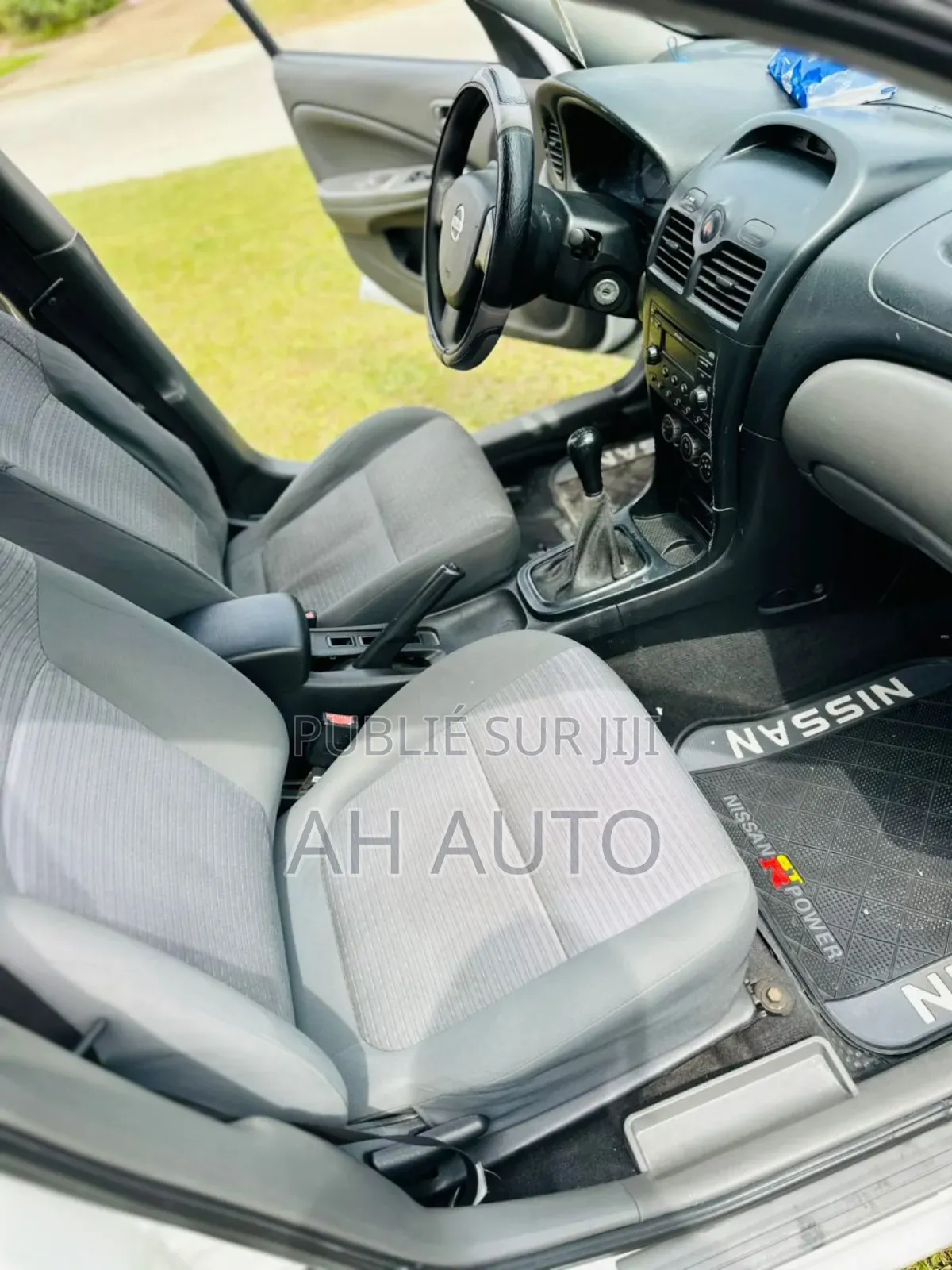 Nissan Sunny 2013 Blanc