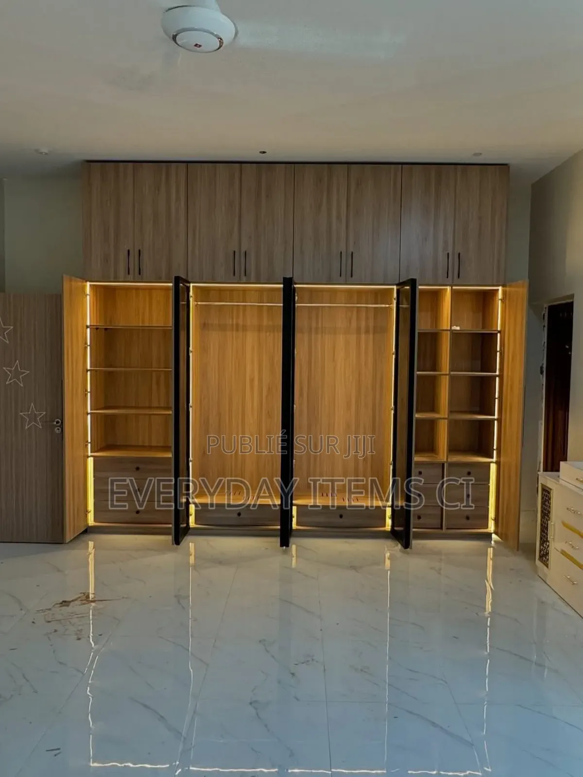 Placard Neuf Excellente Qualité