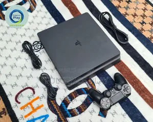 Ps4 Slim Déjà Crackée Avec 10 Jeux