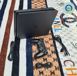 Ps4 Slim Déjà Crackée Avec 10 Jeux