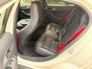 Mercedes-Benz GLA-Class 2019 Blanc